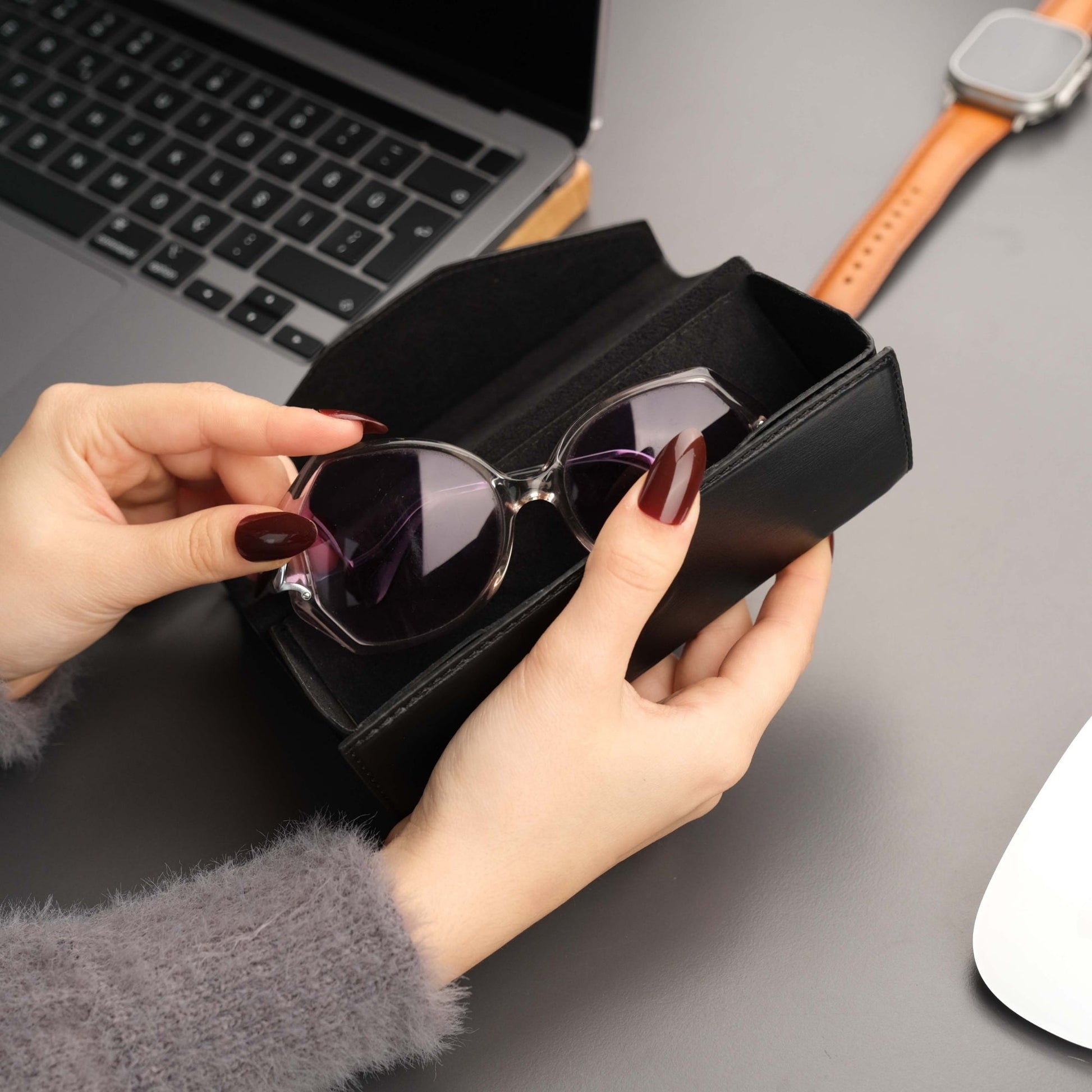 Triangle Leather Glasses Case – Vintage Eyewear Holder-12