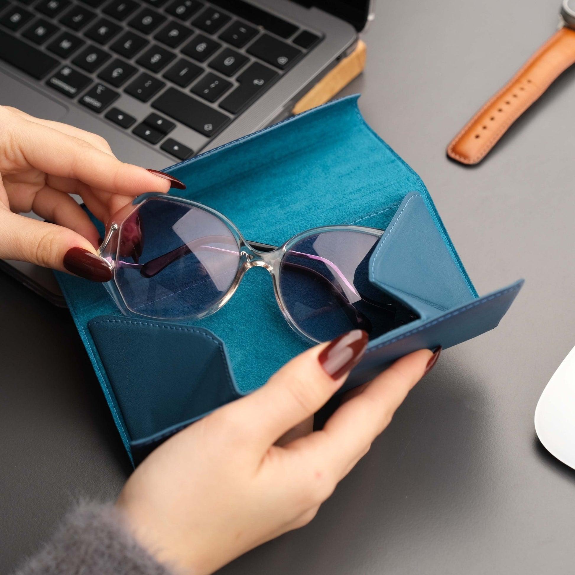Triangle Leather Glasses Case – Vintage Eyewear Holder-7