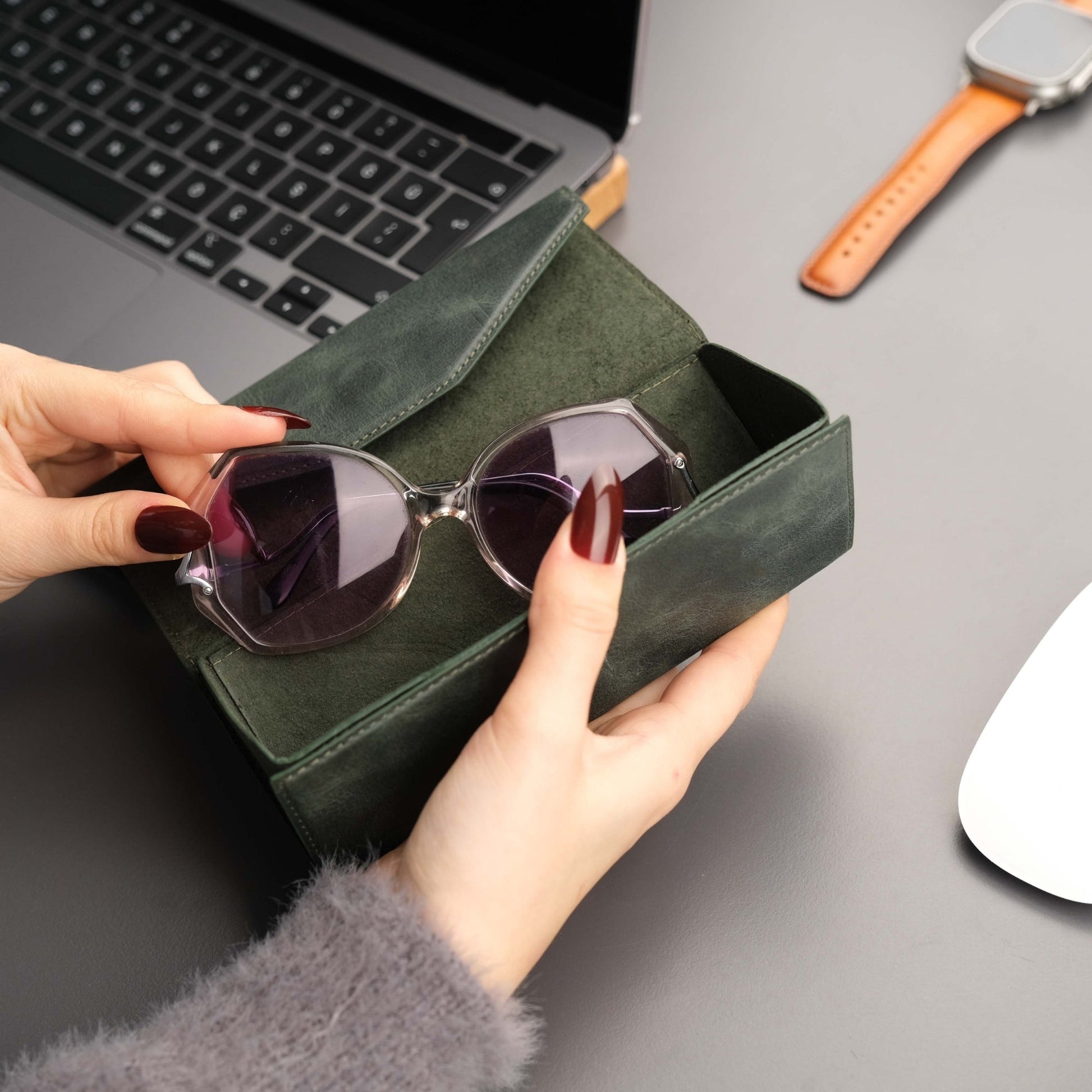 Triangle Leather Glasses Case – Vintage Eyewear Holder-11