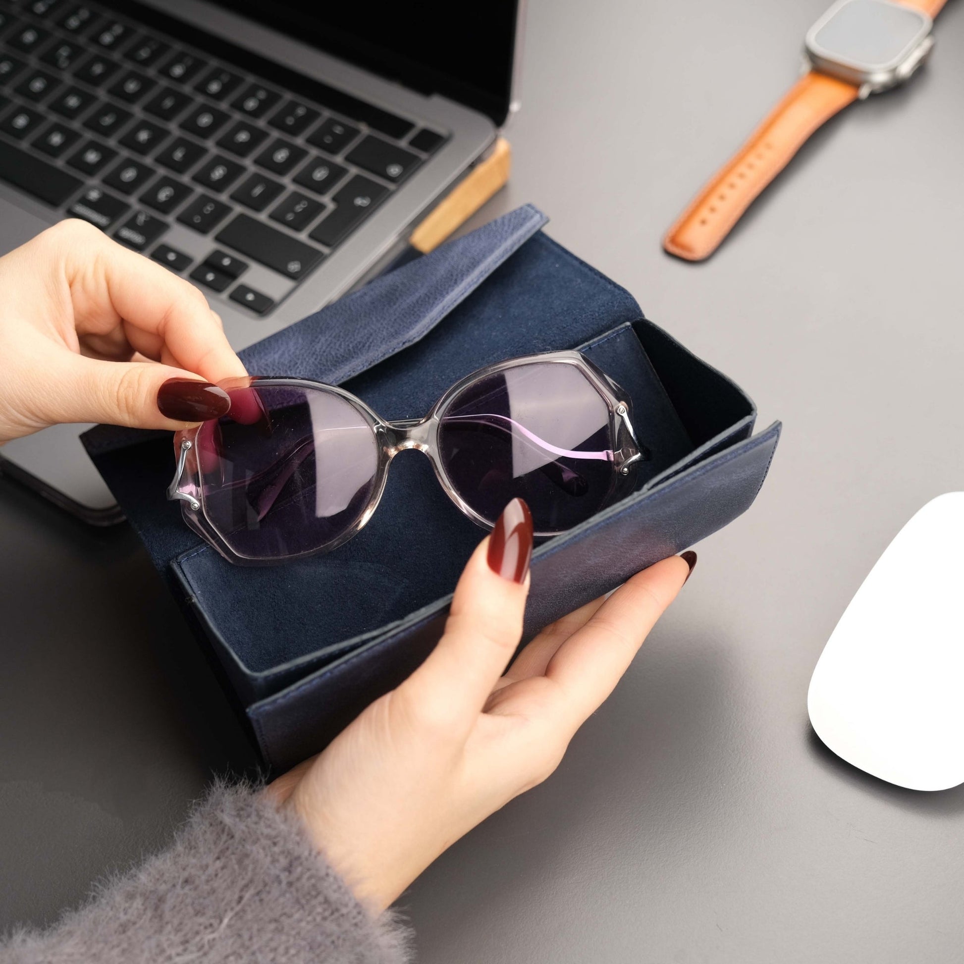 Triangle Leather Glasses Case – Vintage Eyewear Holder-10